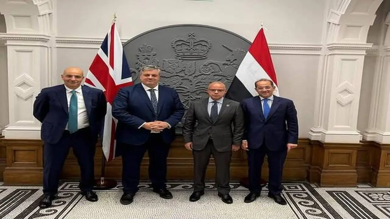 مصر وبريطانيا تتباحثان حول تعزيز التعاون الصناعي والتكنولوجي